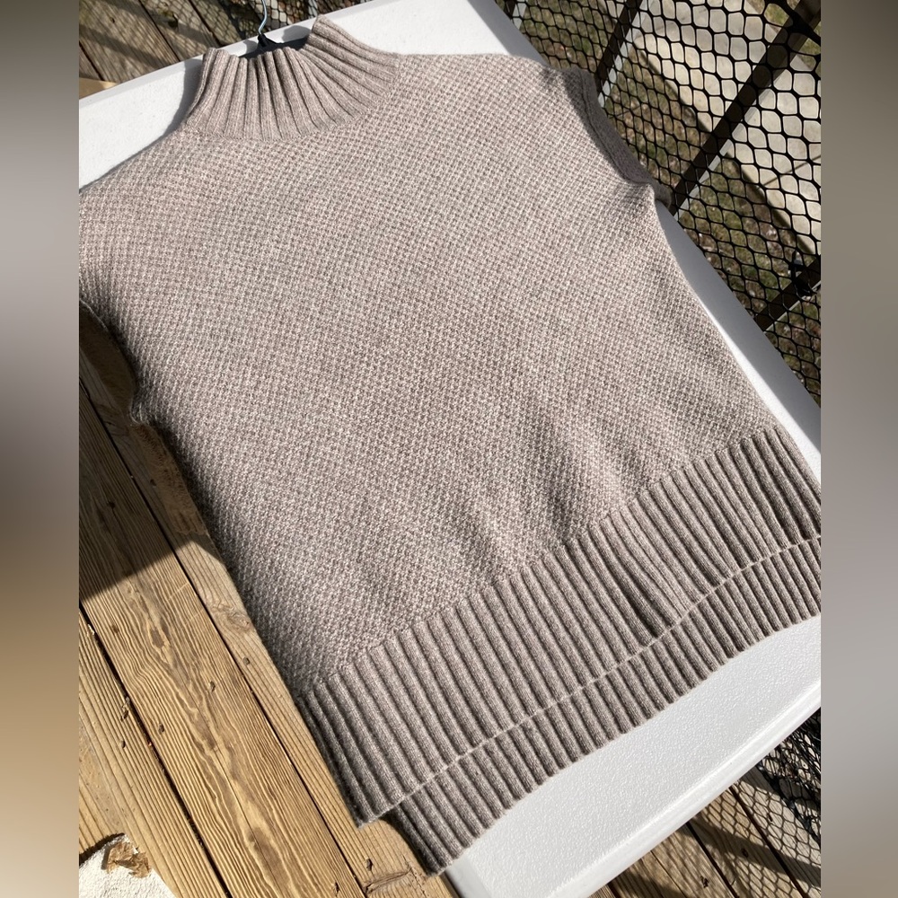 Everlane Cashmere & Wool Blend Waffle Knit Turtleneck Sweater Neutral Color - Picture 13 of 17